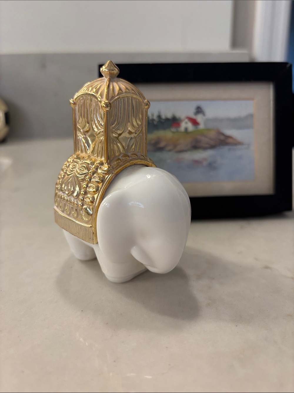 Vintage Avon Royal Elephant Charisma Cologne Decanter – Excellent Condition -